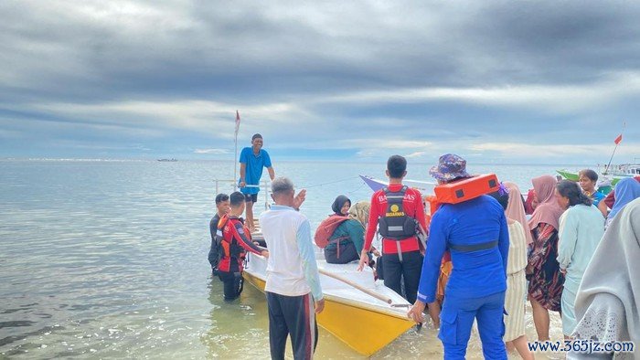 Tim SAR temukan KM Cahaya Rezeky yang hilang kontak di perairan Mamuju.